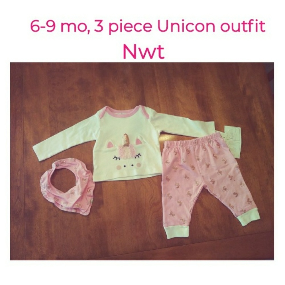 Nwt, 3 piece unicron outfit